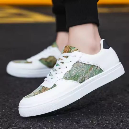 PAINTING STYLE BOARD SHOES